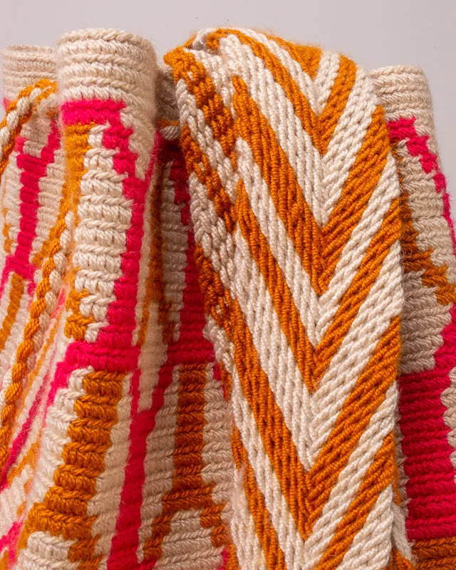 Chila Bags Lunera Bucket Handwoven Shoulder Vegan Bag - Orange