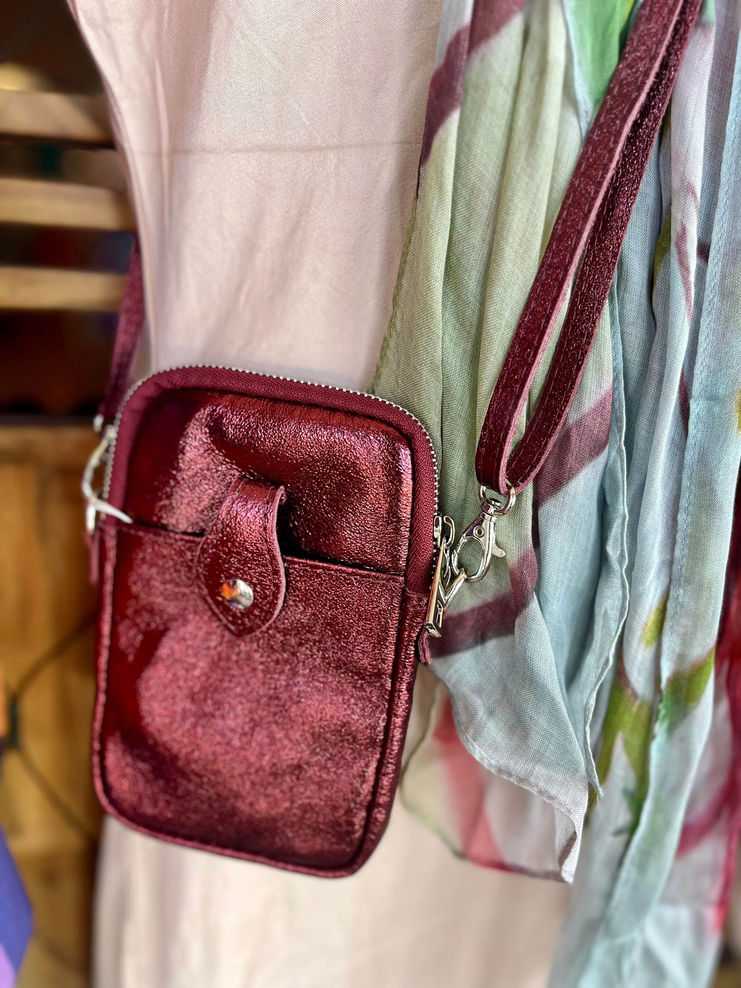 Maison Fanli Phone Pouch -Metallic Bordeaux