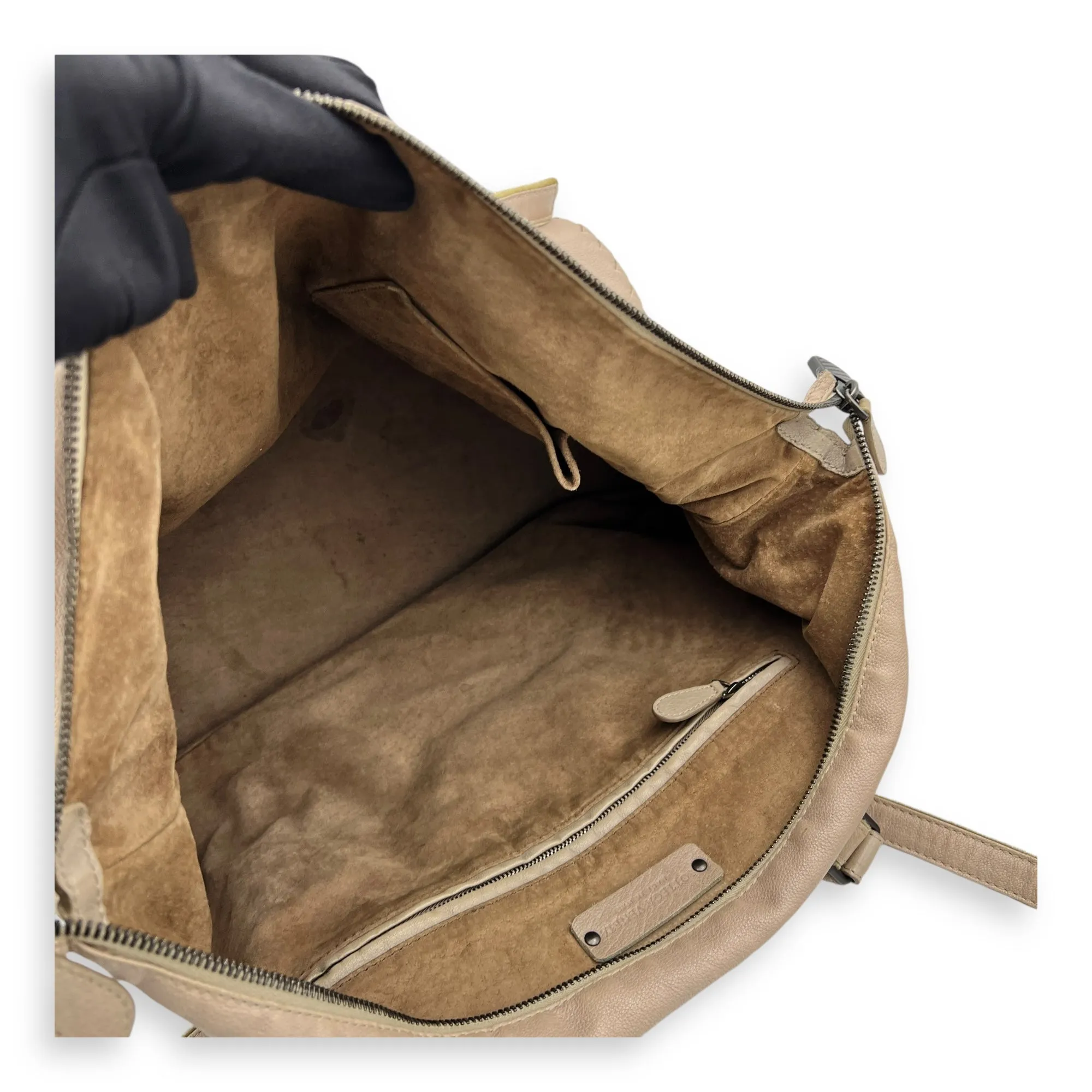 Shoulder Bag Shoulder bag in Calfskin, Gunmetal Hardware